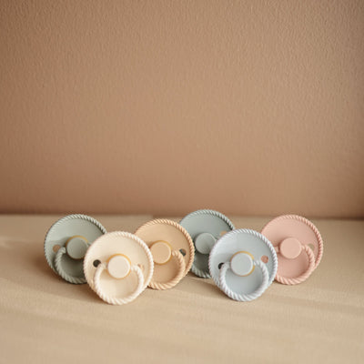FRIGG Rope Rubber Pacifier – Natural Latex Baby Pacifier
