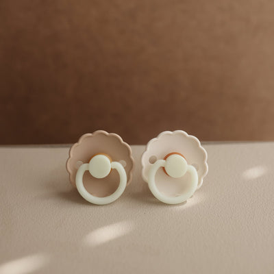 FRIGG Daisy Night Glow Rubber Pacifier – Natural Latex Glow-in-the-Dark Pacifier