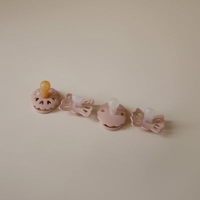 FRIGG Baby First Pacifier Set