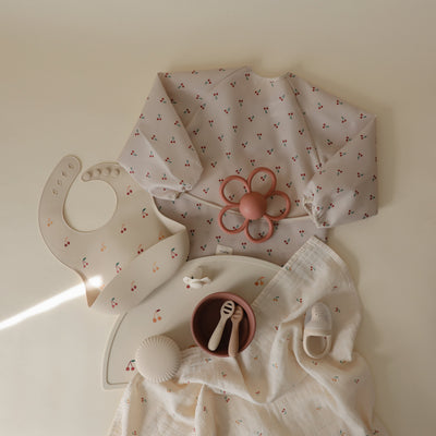 Mushie Organic Cotton Muslin Swaddle Blanket
