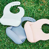 Roll-Up Silicone Baby Bib – Food-Grade Soft Waterproof Bib for BLW