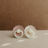 FRIGG Daisy Night Glow Silicone Pacifier – SilkySoft™ Glow-in-the-Dark Pacifier