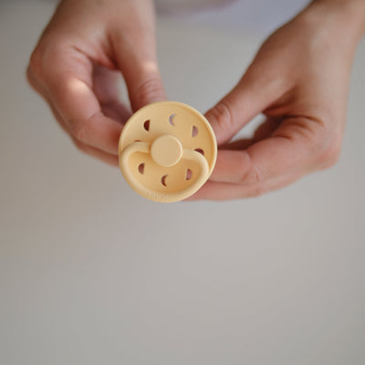 FRIGG Moon Silicone Pacifier – SilkySoft™ Medical Grade Silicone