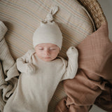 Mushie Organic Cotton Ribbed Baby Beanie – Newborn Knot Hat (0–3 Months)