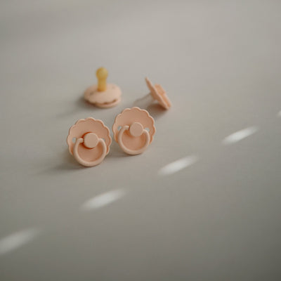 FRIGG Daisy Rubber Pacifier – Natural Latex Baby Pacifier
