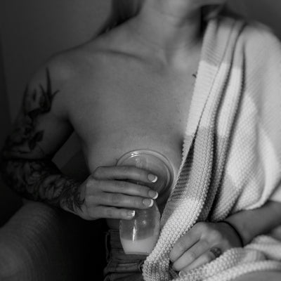 Haakaa Silicone Breast Pump – Manual One-Piece Milk Collector (4oz)