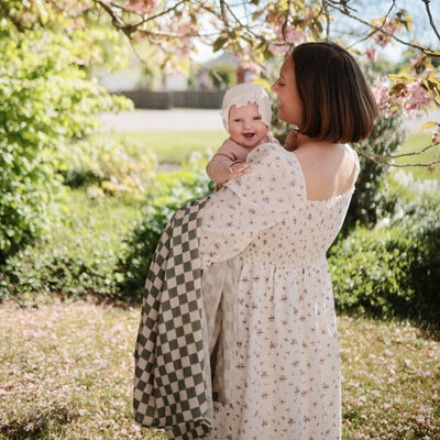 Mushie Organic Cotton Muslin Swaddle Blanket
