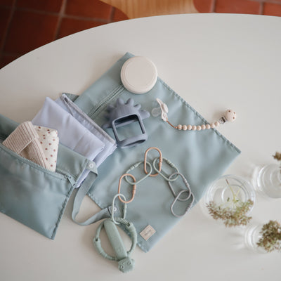 FRIGG Baby First Pacifier Set
