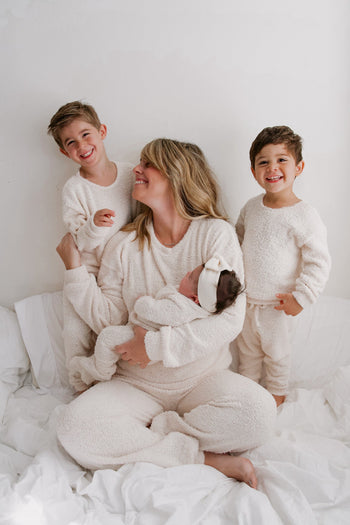 Cozy Teddy Mama Set – Plush Comfort for Relaxed Days