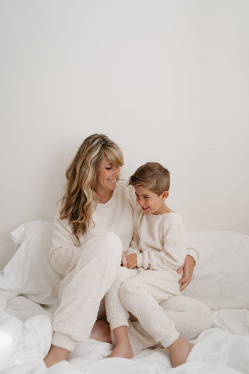 Cozy Teddy Mama Set – Plush Comfort for Relaxed Days
