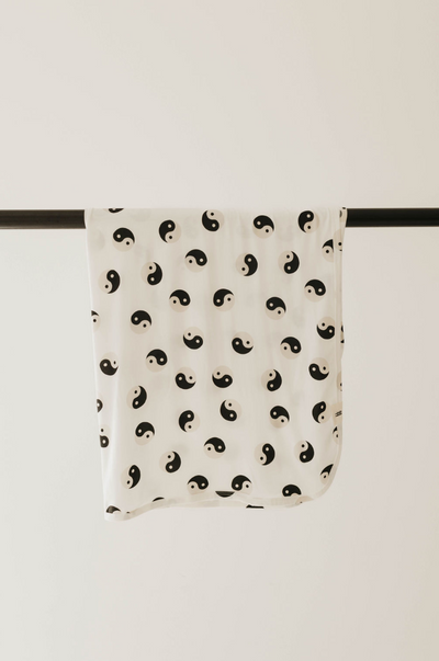 Bamboo Swaddle | Black & White Yin Yang