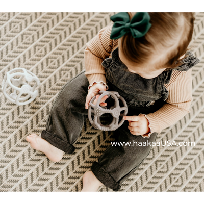 Haakaa Silicone Teething Ball – Easy Grip Teether for Babies