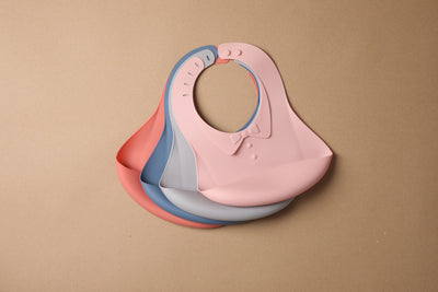 Haakaa Silicone Baby Bib – Food-Grade, BPA-Free Waterproof Bib for Babies