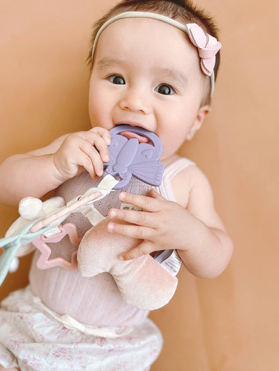 Bitzy Busy Ring™ Teething Activity Toy – Rainbow