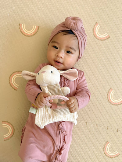 Bitzy Crinkle Sensory Toy with Teether – Bunny