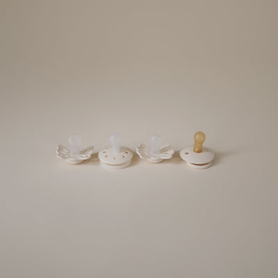 FRIGG Baby First Pacifier Set