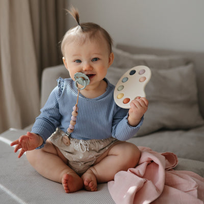 FRIGG Daisy Rubber Pacifier – Natural Latex Baby Pacifier